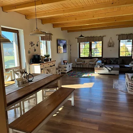 Chalet Rocky View 2